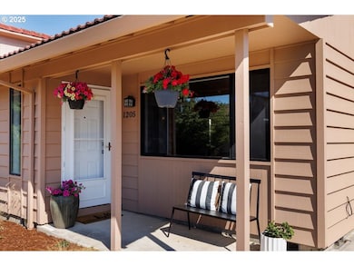 1205 Johnson Ct, Newberg, OR 97132 - photo 5