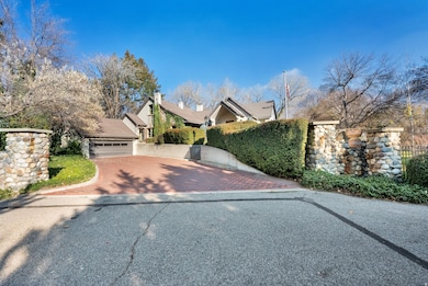 4999 S Fairbrook Ln, Holladay, UT 84117 - photo 2