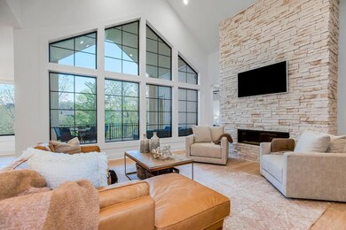 9438 Marion St, Lenexa, KS 66220 - photo 7