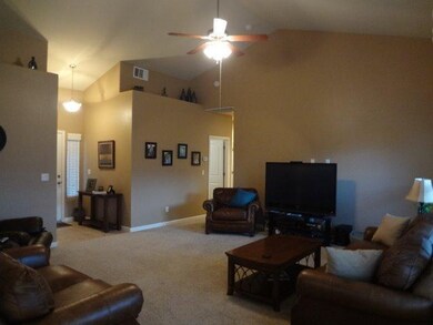 6798 E Andrews Ave, Fresno, CA 93727 - photo 3