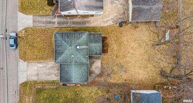 514 N Kankakee St, Lincoln, IL 62656 - photo 5