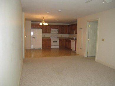 7 Crescent Way unit 210, Sturbridge, MA 01518 - photo 5