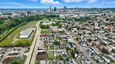 517 W 10th St, Newport, KY 41071 - photo 2