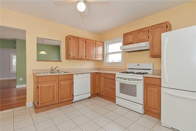 61 Capitol View Ave, Providence, RI 02908 - photo 4