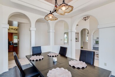 Pillars and Arches at Dining