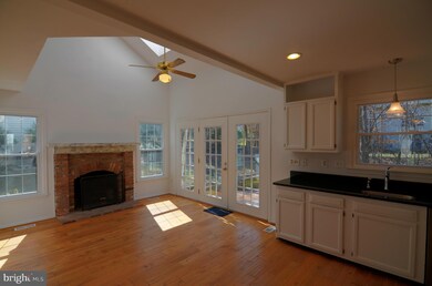 2724 Deer Ridge Dr, Silver Spring, MD 20904 - photo 2