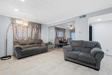 1404 Tatum Dr, Arlington, TX 76012 - photo 4