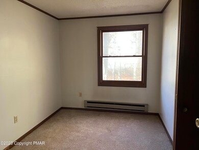 7504 Crestview Dr, Tobyhanna, PA 18466 - photo 6