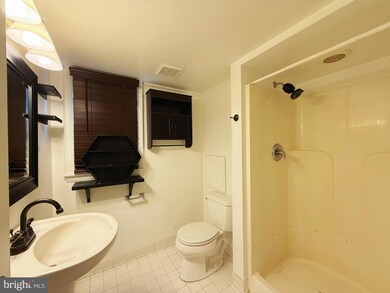 919 Lincoln Ave, Falls Church, VA 22046 - photo 7