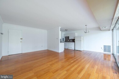 1802 Metzerott Rd unit 207, Adelphi, MD 20783 - photo 3