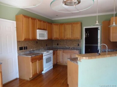 110 Fox Den Cir unit 45, Statesville, NC 28677 - photo 4