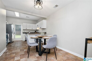 5093 Falling Creek Ln, Birmingham, AL 35235 - photo 7