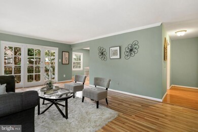 3334 Spring Ln unit B22, Falls Church, VA 22041 - photo 5