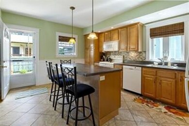 39 Everett St unit 1, Arlington, MA 02474 - photo 6