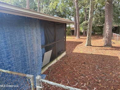 4003 Emerson St, Pascagoula, MS 39581 - photo 4