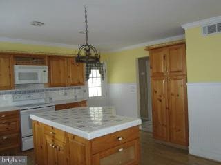 810 Alameda Dr, Huntingtown, MD 20639 - photo 7