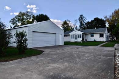 1015 5th Place, Sibley, IA 51249 - photo 5