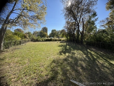 1924 E 26th Place N, Tulsa, OK 74110 - photo 5