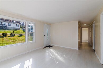 05-05-1420 Eastgate Ave NE-2322-Edit