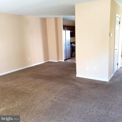 507 Carousel Cir, Norristown, PA 19403 - photo 2