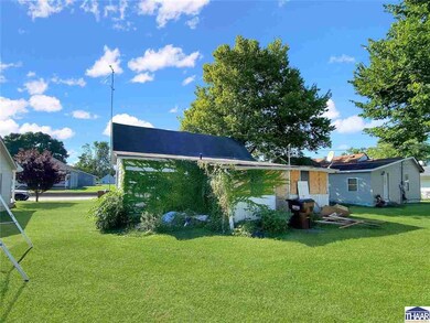 209 N Clay St, Edinburgh, IN 46124 - photo 4