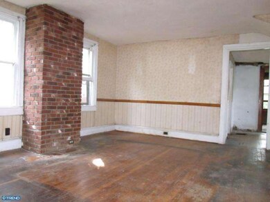 47 Main St, Swedesboro, NJ 08085 - photo 4