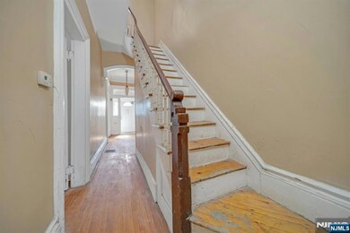 589 Martin Luther Kng Jr Blvd, Newark, NJ 07102 - photo 7