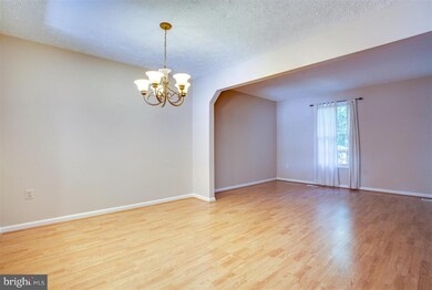8040 Brightwood Ct, Ellicott City, MD 21043 - photo 4