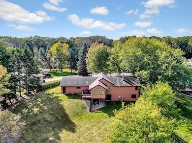 Quiet cul-de-sac location, spacious back yard, deck, 4 season porch