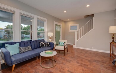 Living Room (4)