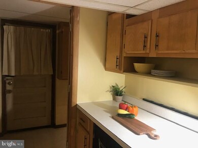 5915 85th Ave, New Carrollton, MD 20784 - photo 3