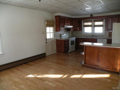 650 E Main St, Macungie, PA 18062 - photo 3