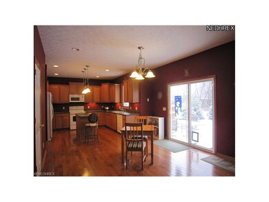 Open Kitchen w/Pantry & Under Cabinet Lighting