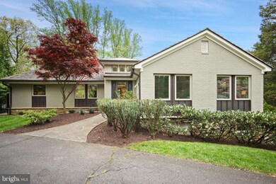 6445 Walters Woods Dr, Falls Church, VA 22044 - photo 2