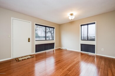 006-photo-living-room-6509889
