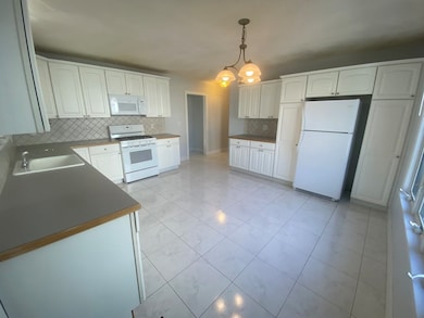 42 Yale Ave unit 1, Wakefield, MA 01880 - photo 4