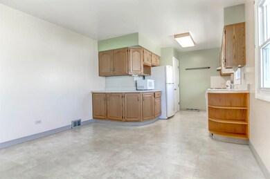 3015 W 99th Place, Highland, IN 46322 - photo 7