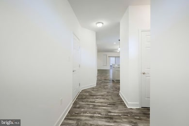 652 Cypress Dr unit 31, Hanover, PA 17331 - photo 4