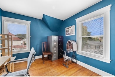 12 Endicott St, Saugus, MA 01906 - photo 4