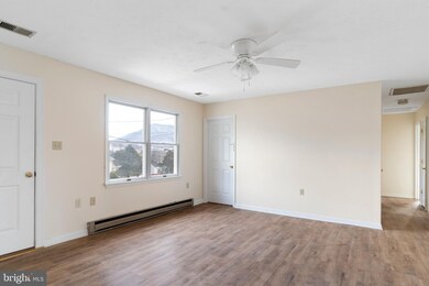 355 Crim Dr, Strasburg, VA 22657 - photo 5