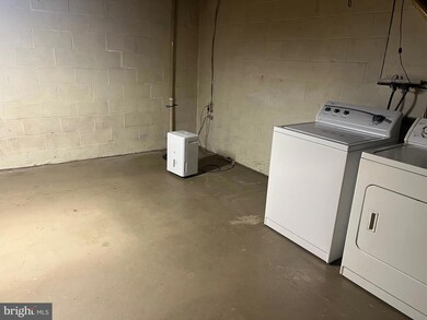 530 Burlington Ct, Edgewood, MD 21040 - photo 4