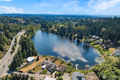 13059 SE 76th St, Newcastle, WA 98056 - photo 4