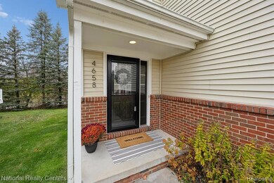 4658 Tiger Lily Trail unit 6, Clarkston, MI 48346 - photo 2