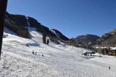 0197 Prospector Rd unit 2205 Winter Int, Aspen, CO 81611 - photo 5