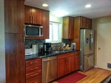 601 Laurelwood Dr, Rogue River, OR 97537 - photo 2