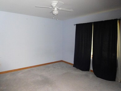 130 Weasel Rd, Dingmans Ferry, PA 18328 - photo 6