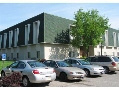 667 Brent Blvd, Columbus, OH 43228 - photo 3