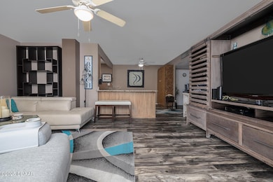 2800 N Atlantic Avenue 712-5