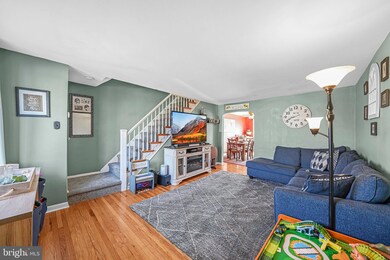 729 Surrey Ln, Glenolden, PA 19036 - photo 2