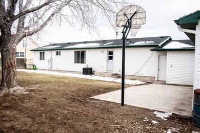 Back Yard Patio and Ball Cours